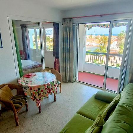 Summer Breeze Apartment Емпуриабрава Екстериор снимка